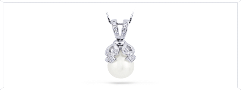 CIN2555BBPB-articolo1-Collana-in-oro-bianco-18k-con-Perla-e-diamanti-gioielli-di-valenza