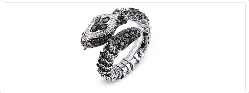 POAN2613BBN-Anello-in-oro-Bianco-18k-a-serpente-con-diamanti-bianchi-neri-e-rubini-collezione-wild-gioielli-di-valenza