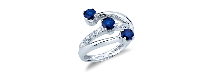 ANN1936BBZ-anello-tipo-trilogy-in-oro-bianco-18k-con-diamanti-e-zaffiri-gioielli-di-valenza