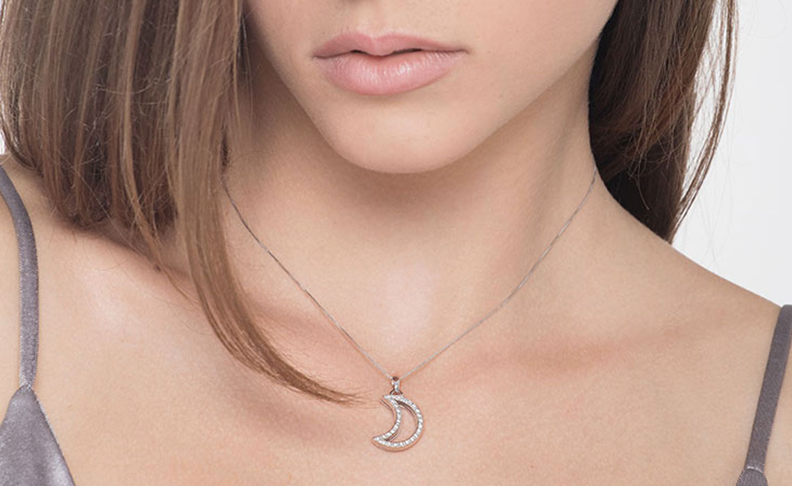 LOKILOKI Orecchini A Bottone Asimmetrici Stelle E Luna In Argento 925 Con Zirconi - Gioielli Donna Lusso, Regalo Elegante, 1,9x1 Cm